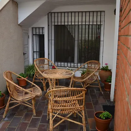 Alameda Apartment *